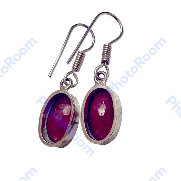 Oval-shaped Ruby gemstone dangling earrings 🩷 on sterling silver overlay - Picture 5 of 6